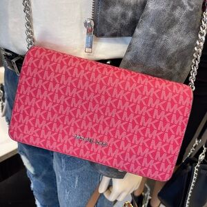 MICHAEL KORS Jet Set Signature Logo Crossbody Bag
Dark Raspberry 
NWT